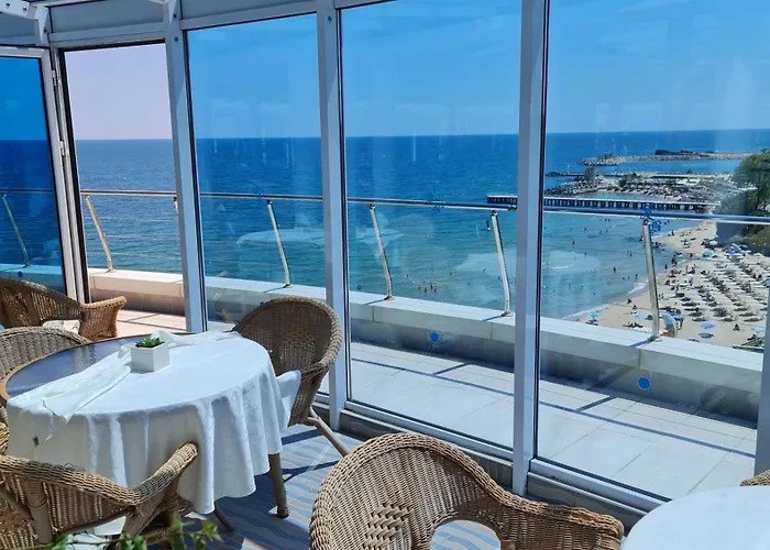 Sirius And 瓦爾納